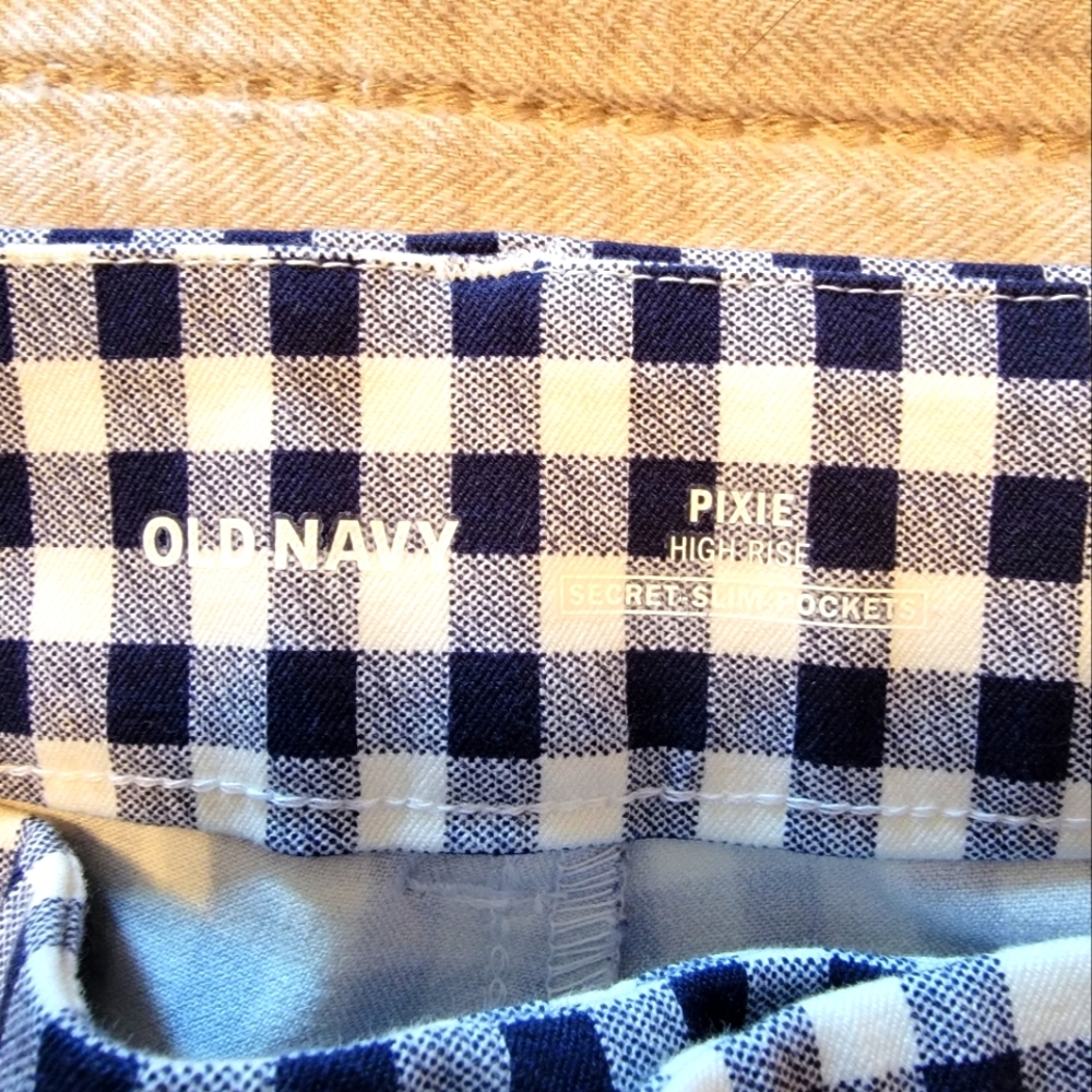 Old Navy High Waist Pixie Pants